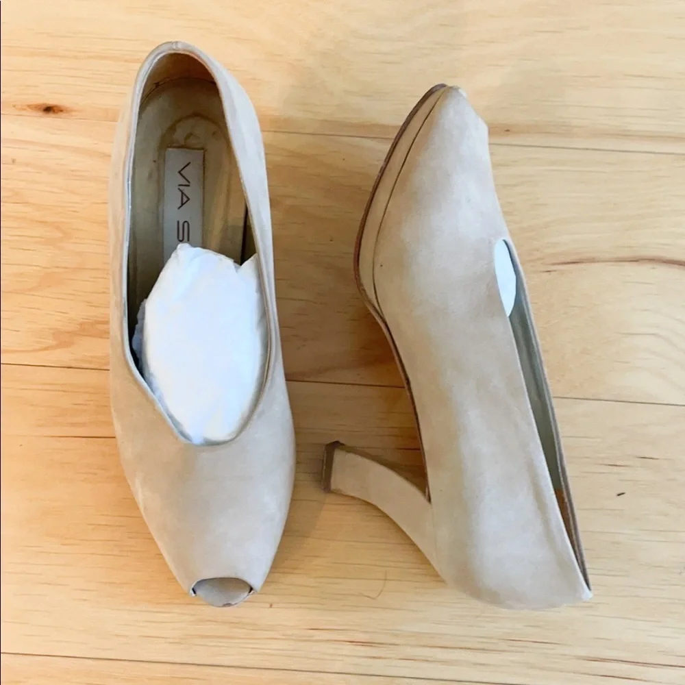 Via Spiga suede peep toe heels